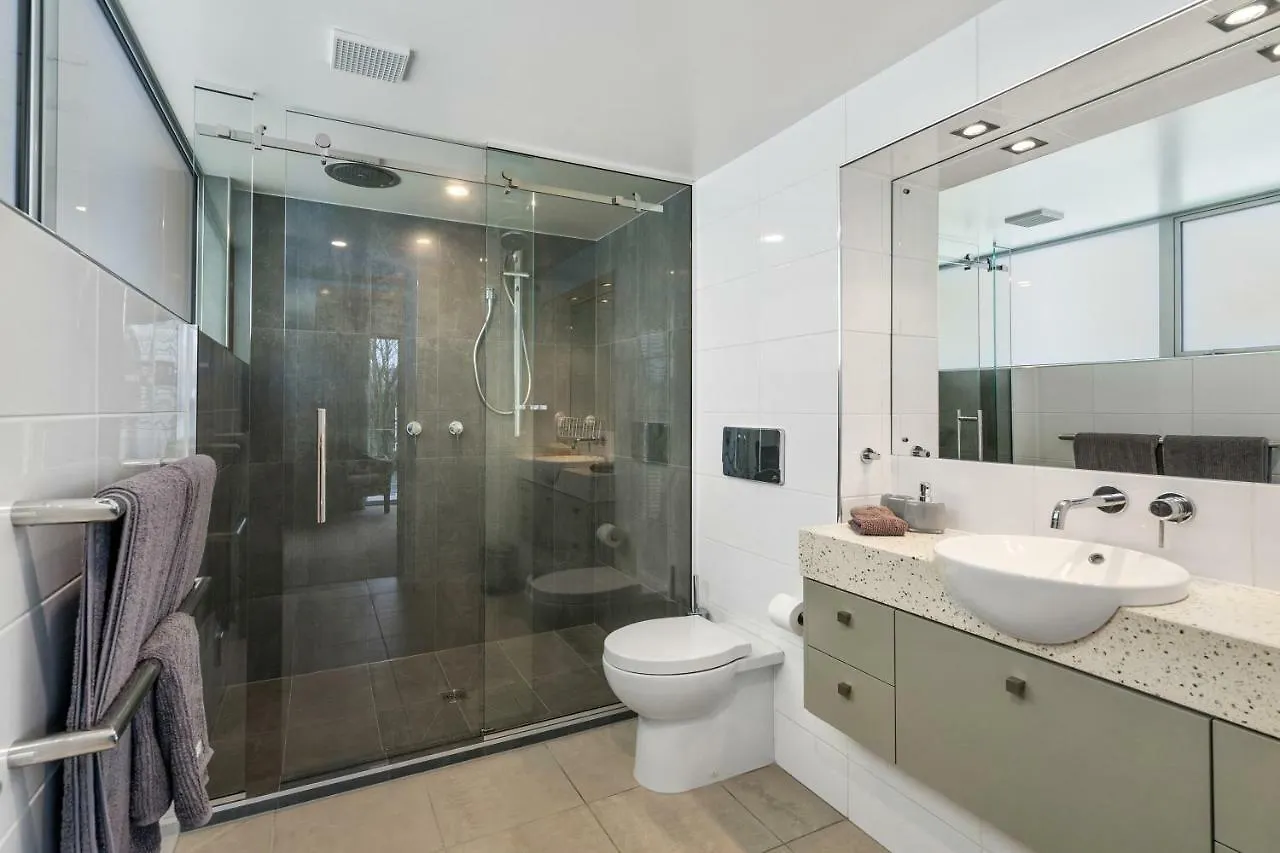 City Sanctuary On Kilmore Christchurch Villa